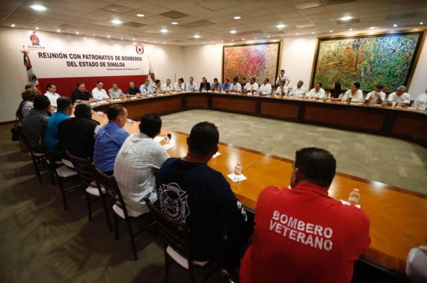 Se compromete Quirino a fortalecer a Bomberos
