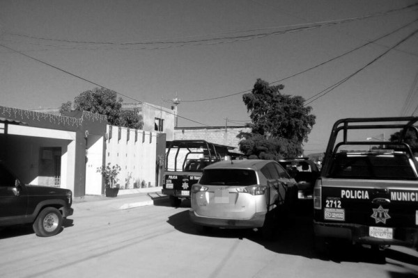 Recuperan camioneta tras persecución, en Culiacán