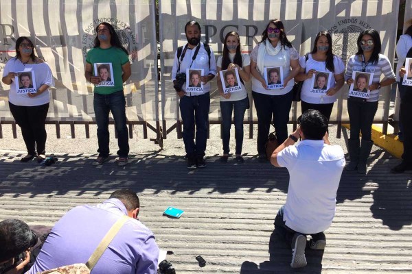 Toman plazas y calles en rechazo a muertes de periodistas