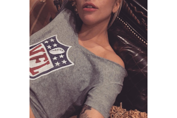 Lady Gaga invita a ver el medio tiempo del Super Bowl