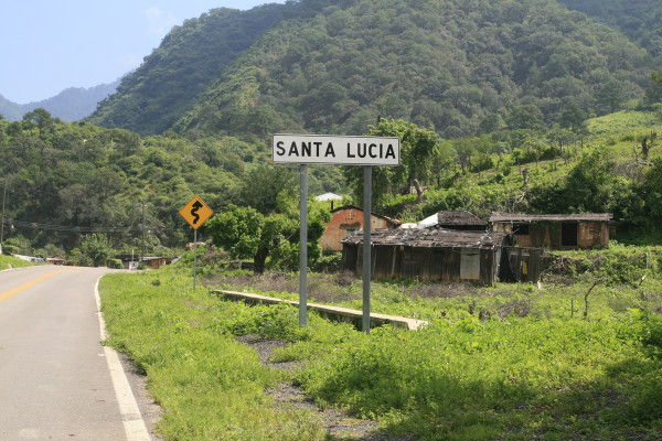 Asaltan casas en Santa Lucía, Concordia