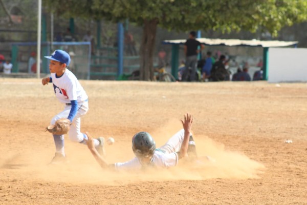 Concluye la Copa Semana Santa de beisbol infantil