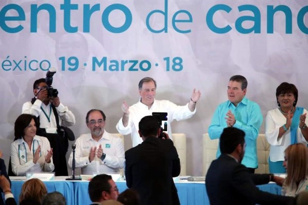 Líder del SNTE dice que Meade será el 'Presidente de todos los mexicanos'