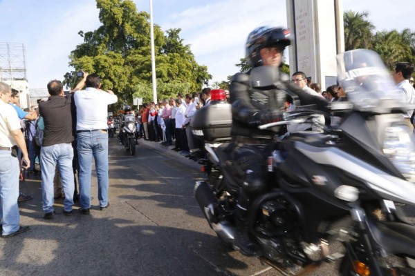 Entregan 50 motopatrullas a Culiacán y Mazatlán