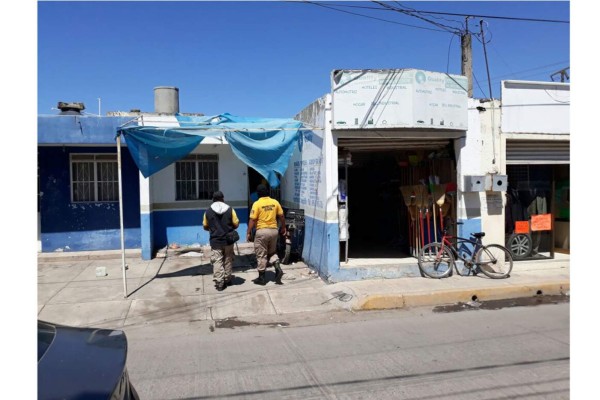 Evacuan familias y guardería por derrame de formol en Escuinapa