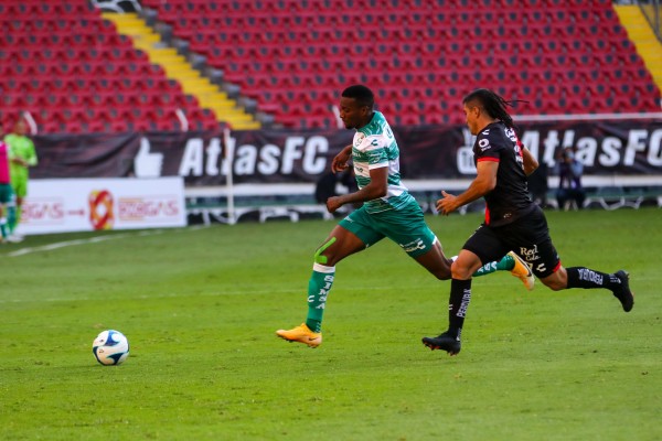 Atlas rescata el empate ante Santos en el minuto 94