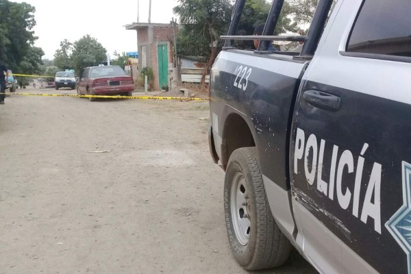 Asesinan a tiros a vecino de invasión en Mazatlán