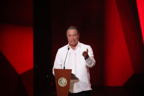 Presume Quirino al mundo obras en Mazatlán, pero omite inconformidad ciudadana