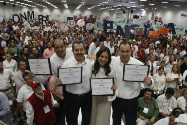Realizan los priistas elección de trámite en Culiacán