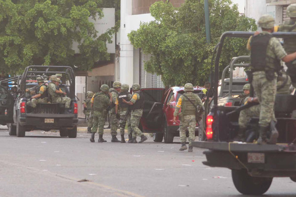 Seguirá el Ejército en Sinaloa hasta que haya policías capacitados, advierten