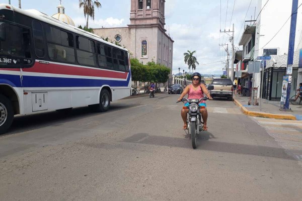 Exhortan a motociclistas a no usar la calle Hidalgo