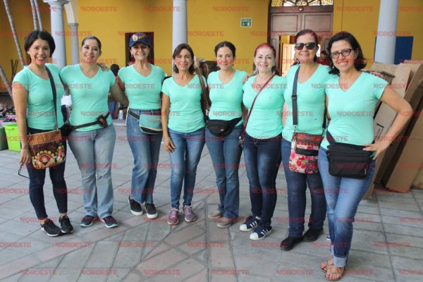 Orfanatorio de Mazatlán realizan bazar para su labor