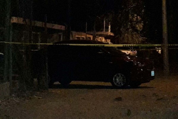 Tras persecución, hombres armados abandonan un automóvil en Mazatlán