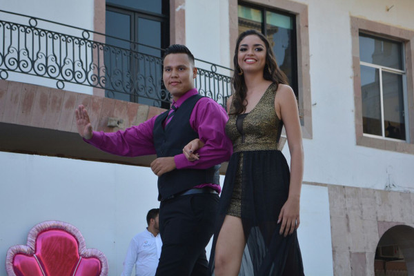 Festejan a estudiantes de Mazatlán con espectáculo de danza