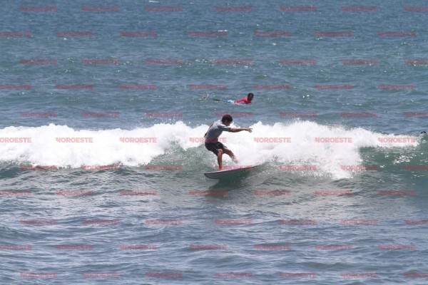 Surcarán las olas este domingo en Selectivo Estatal de Surfing