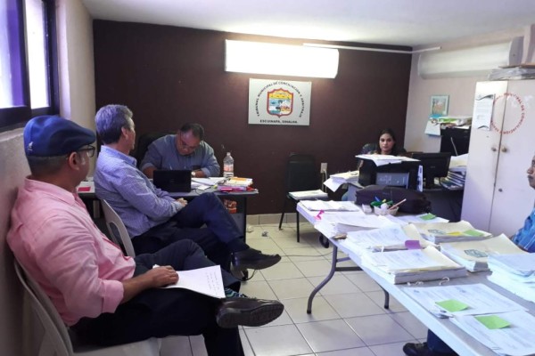 Remueven a presidente de Tribunal en Escuinapa; sindicalizados realizan plantón
