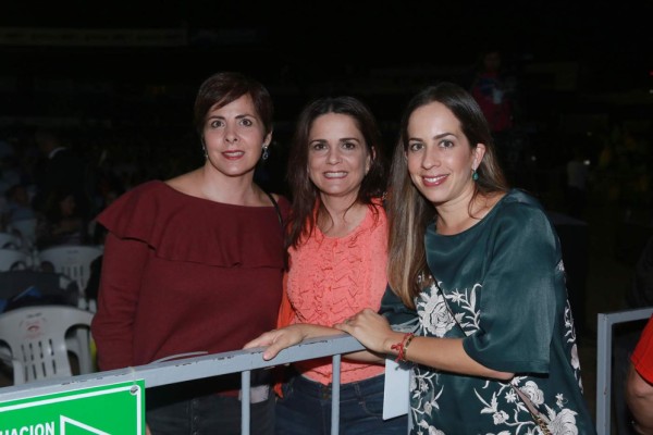 Ana Paula Ordaz, Eva Ortega y Sofía Gil.