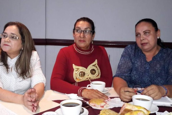 Forman mujeres panistas frente contra Hilda Báez Sañudo