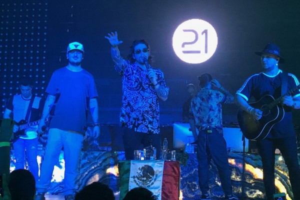 Piso 21 celebra con tequila y José Alfredo Jiménez en Culiacán
