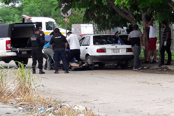 Matan a dos hombres y a una mujer en Santa Fe, en Mazatlán