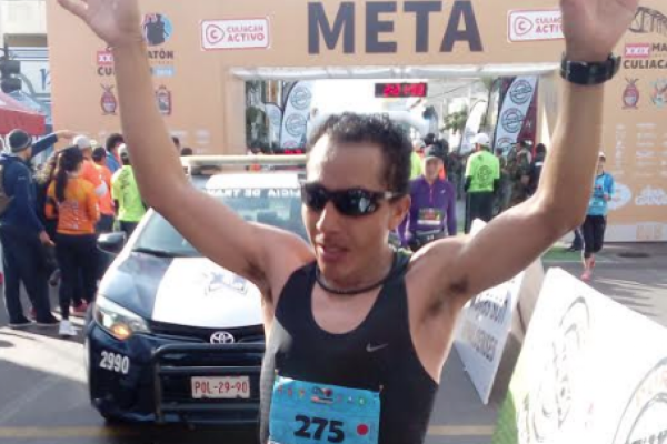 Pedro Espinoza Pérez fue el ganador absoluto de los 42K del Maratón Internacional de Culiacán