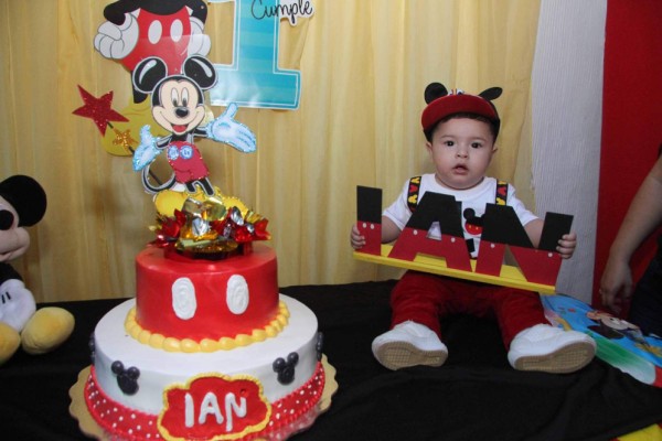 Ian Alejandro Covarrubias Navarro tiene fiesta ‘Mickey Mouse’
