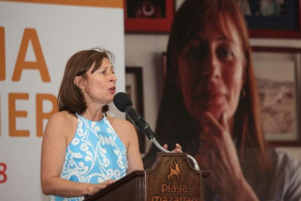 Ante empresarios de Mazatlán, Tatiana Clouthier llama a rechazar campaña de miedo contra AMLO