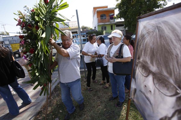 Recuerdan a Sandra Luz a tres años de su muerte