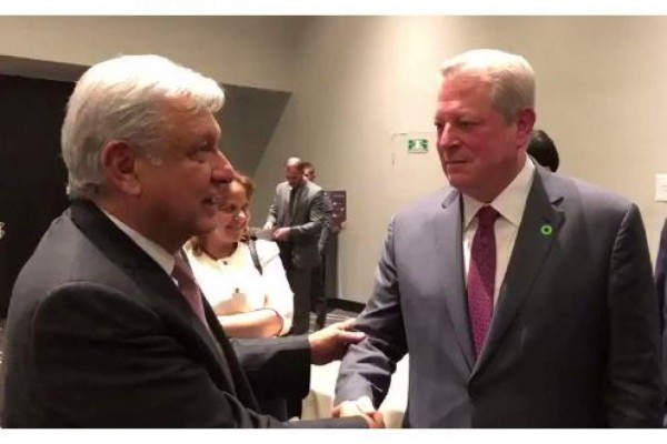 AMLO sostiene reunión con Al Gore y le solicita otro encuentro para hablar sobre energías renovables
