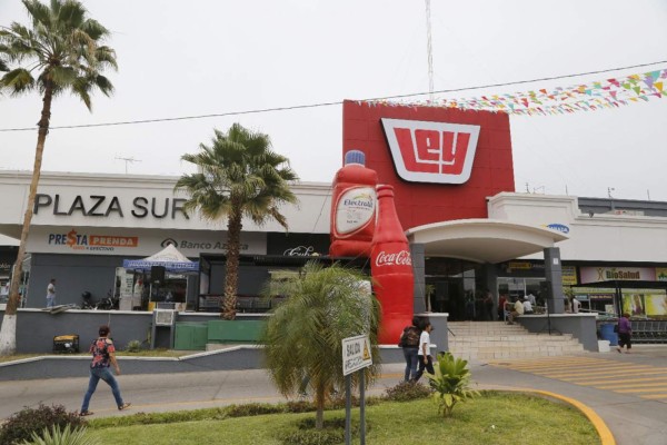 Inauguran Ley Plaza Sur, en Culiacán