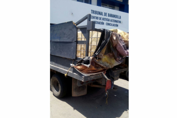 Aseguran camioneta con combustible, en Culiacán