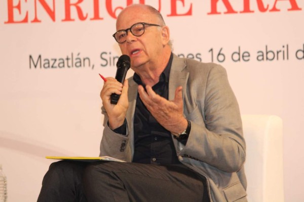 Pugna Enrique Krauze por preservar la democracia liberal en México