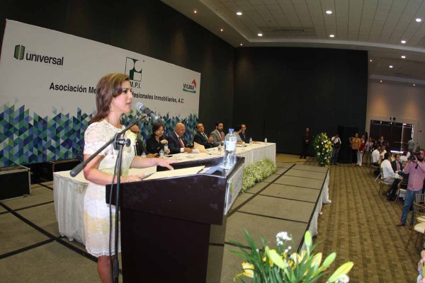 Es Cristina Velarde Tirado nueva presidenta de AMPI
