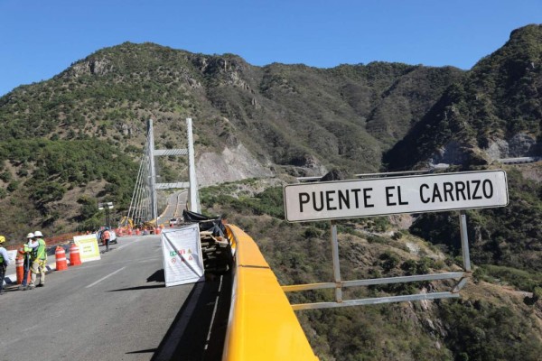 Confirma SCT apertura de puente de la Mazatlán-Durango para este viernes