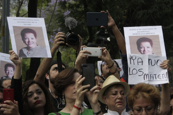 Repudian asesinatos de periodistas