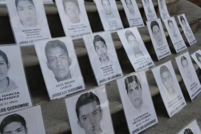 Salen de prisión 8 militares detenidos por el caso Ayotzinapa