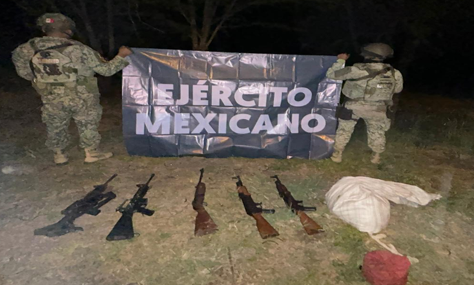 Autoridades aseguran arsenal y áreas de producción de drogas sintéticas en Culiacán y Cosalá. Autoridades aseguran arsenal y áreas de producción de drogas sintéticas en Culiacán y Cosalá.