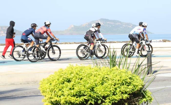 Todo está listo para que este domingo 9 de noviembre, se celebre la competencia L’Etape Mazatlán By Tour de France en Mazatlán. Todo está listo para que este domingo 9 de noviembre, se celebre la competencia L’Etape Mazatlán By Tour de France en Mazatlán.