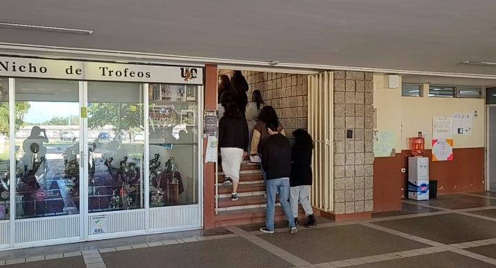 UAdeO reinicia clases tras toma de instalaciones por trabajadores