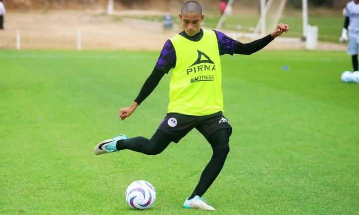 Said Godínez Jr. aún no llega a los 20 años de edad y ya es candidato para debutar con Mazatlán FC.