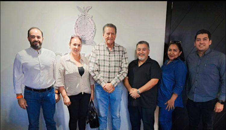 Comerciantes de Rosario se reúnen con funcionarios de la Secretaría de Economía de Sinaloa. Comerciantes de Rosario se reúnen con funcionarios de la Secretaría de Economía de Sinaloa.