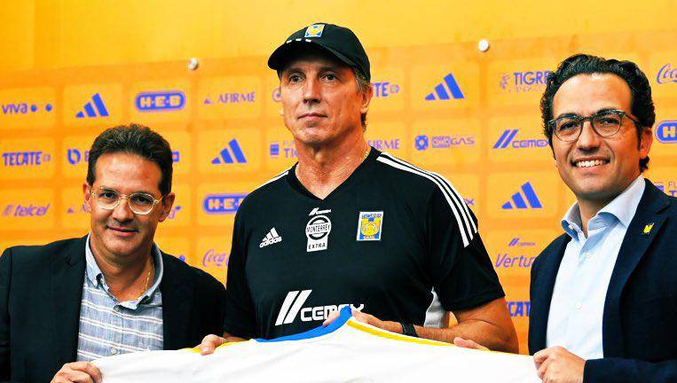 Robert Dante Siboldi fue presentado oficialmente como nuevo director técnico de Tigres UANL.