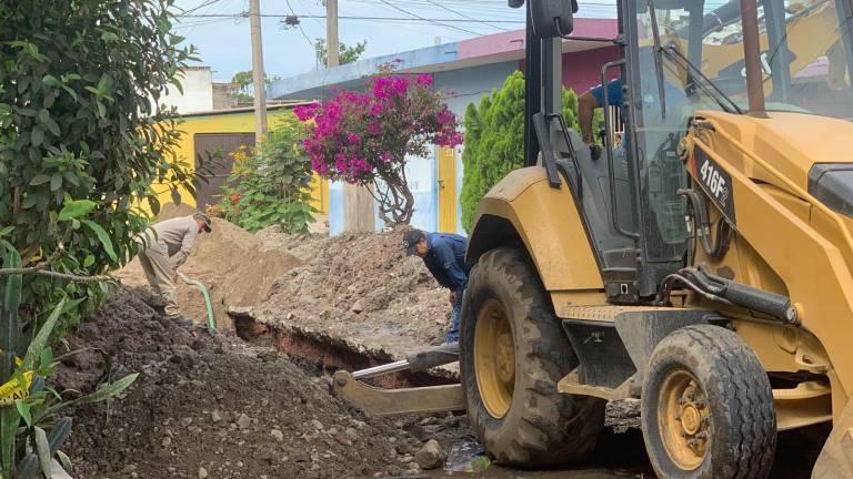 Continúan trabajos en obra de Mazatlán donde un alud de tierra cayó sobre trabajador que perdió la vida