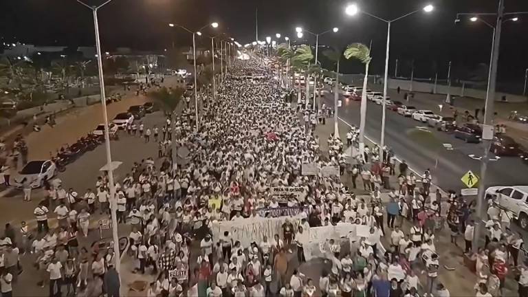 Marchan en Campeche para exigir renuncia de la titular de Seguridad y la gobernadora