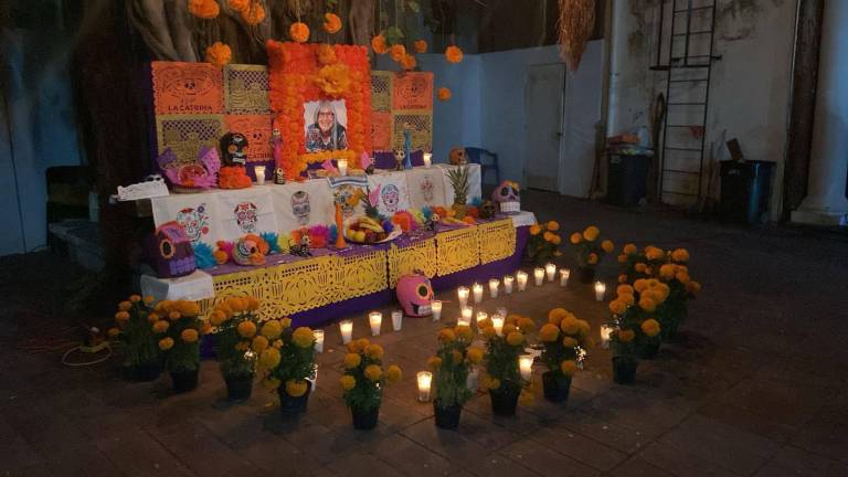 A la Doctora Julieta Fierro dedicaron el altar en el Museo de Arte de Mazatlán. A la Doctora Julieta Fierro dedicaron el altar en el Museo de Arte de Mazatlán.