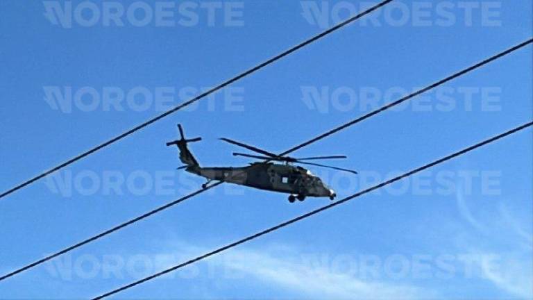 Autoridades realizan un operativo de seguridad en La Brecha tras enfrentamiento entre fuerzas federales y civiles armados. Autoridades realizan un operativo de seguridad en La Brecha tras enfrentamiento entre fuerzas federales y civiles armados.