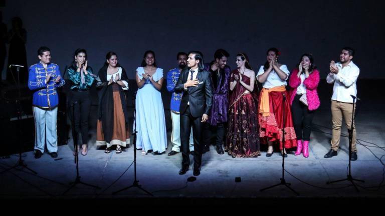 El Taller de Ópera de Sinaloa lo dirige Armando Piña.