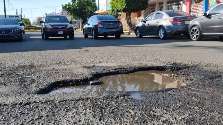 El crucero se encuentra entre las calles Acuario y Rosalío Hernández, en el fraccionamiento Villa Galaxia. El crucero se encuentra entre las calles Acuario y Rosalío Hernández, en el fraccionamiento Villa Galaxia.
