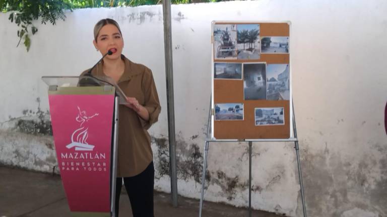 La Alcaldesa de Mazatlán Estrella Palacios Domínguez anuncia que reabrirán de manera provisional tramo cerrado en la Avenida Santa Rosa. La Alcaldesa de Mazatlán Estrella Palacios Domínguez anuncia que reabrirán de manera provisional tramo cerrado en la Avenida Santa Rosa.