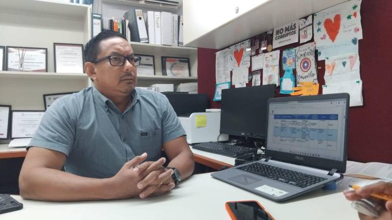 Rojo Navarro reiteró que se ha estado pidiendo que se actualice el micrositio para tener la certeza de que se estén atendiendo las demandas en contra del Ayuntamiento de Mazatlán. Rojo Navarro reiteró que se ha estado pidiendo que se actualice el micrositio para tener la certeza de que se estén atendiendo las demandas en contra del Ayuntamiento de Mazatlán.